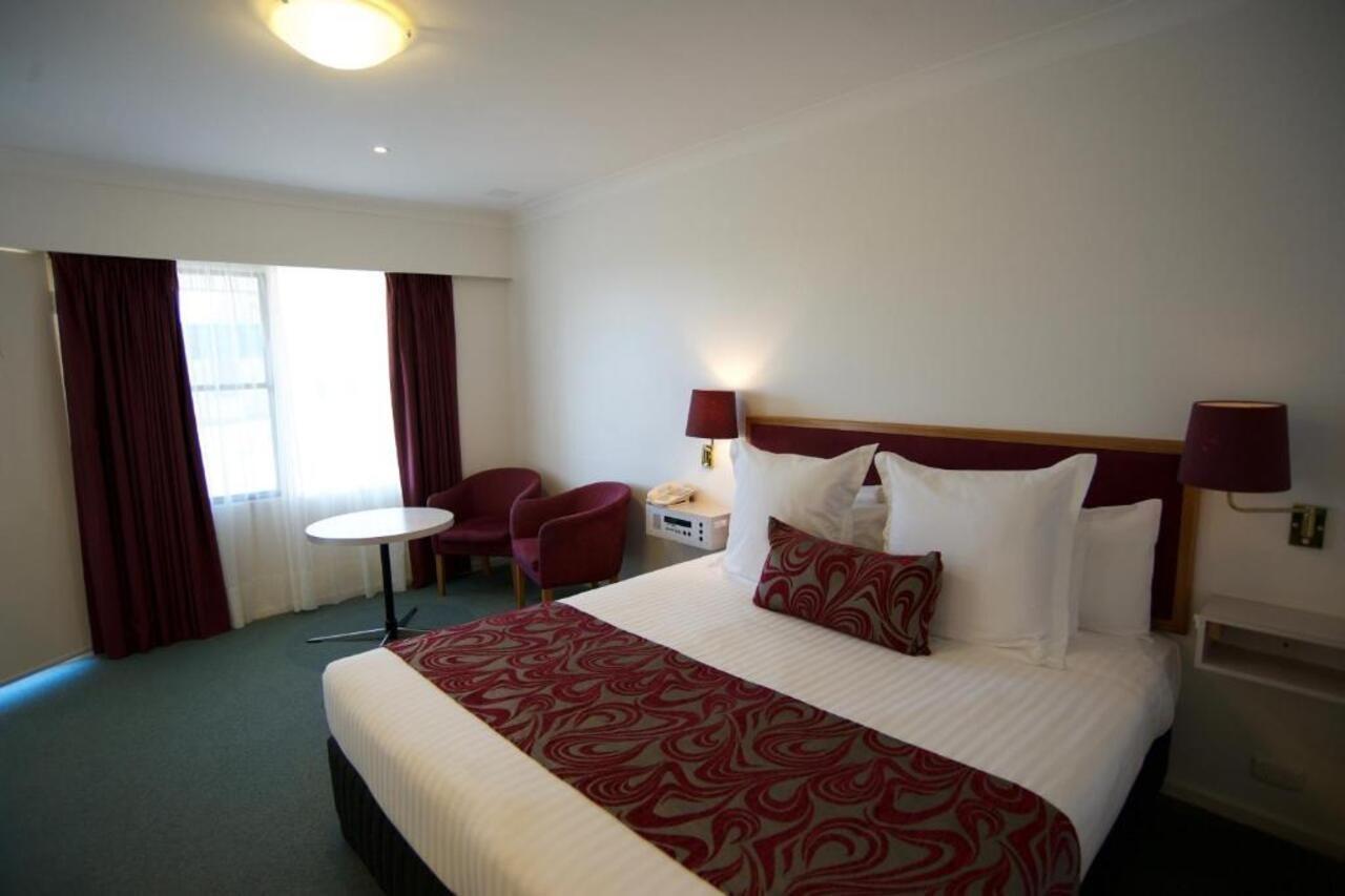Surestay Hotel By Best Western The Clarence On Melville Albany Exterior photo