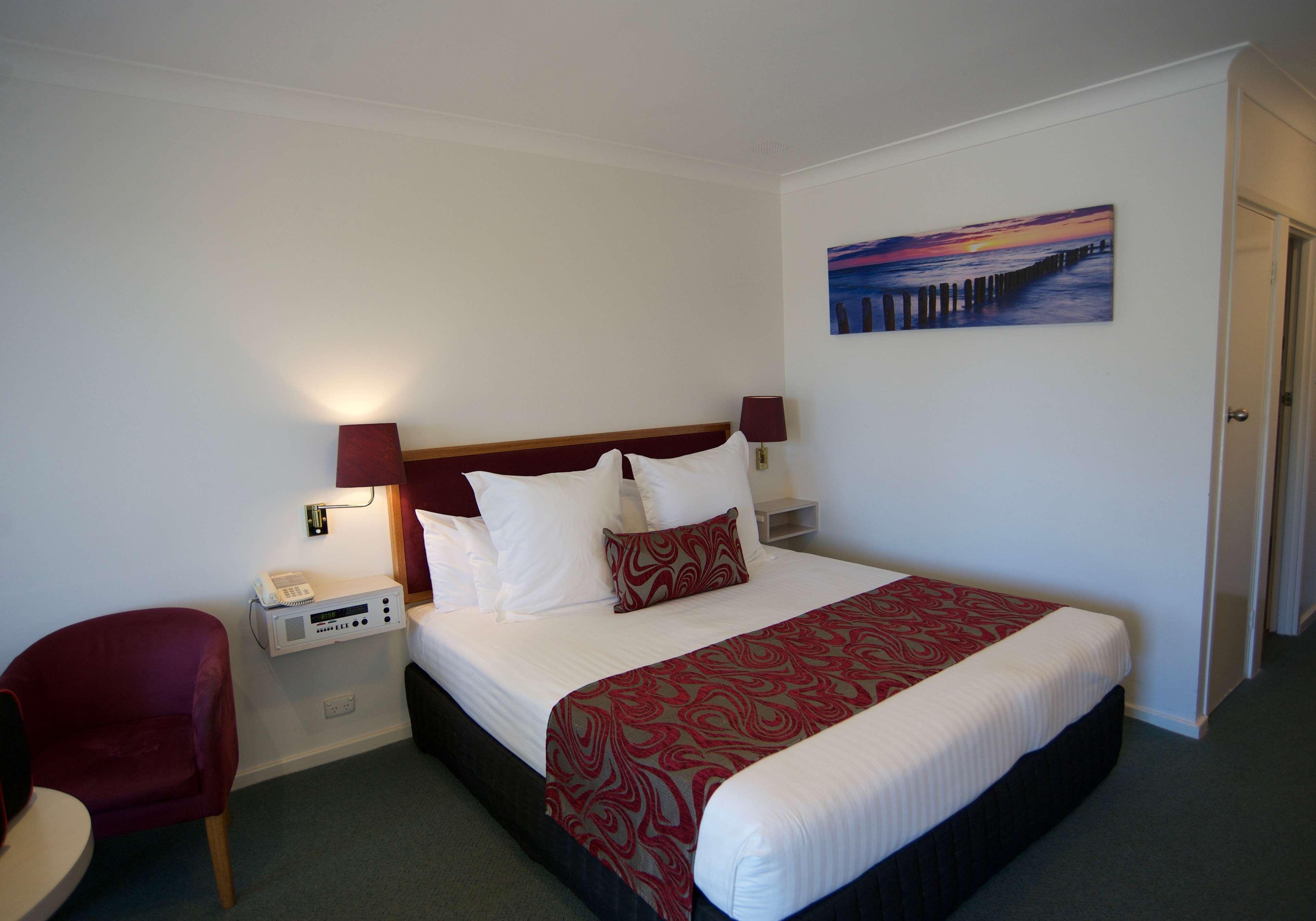 Surestay Hotel By Best Western The Clarence On Melville Albany Exterior photo