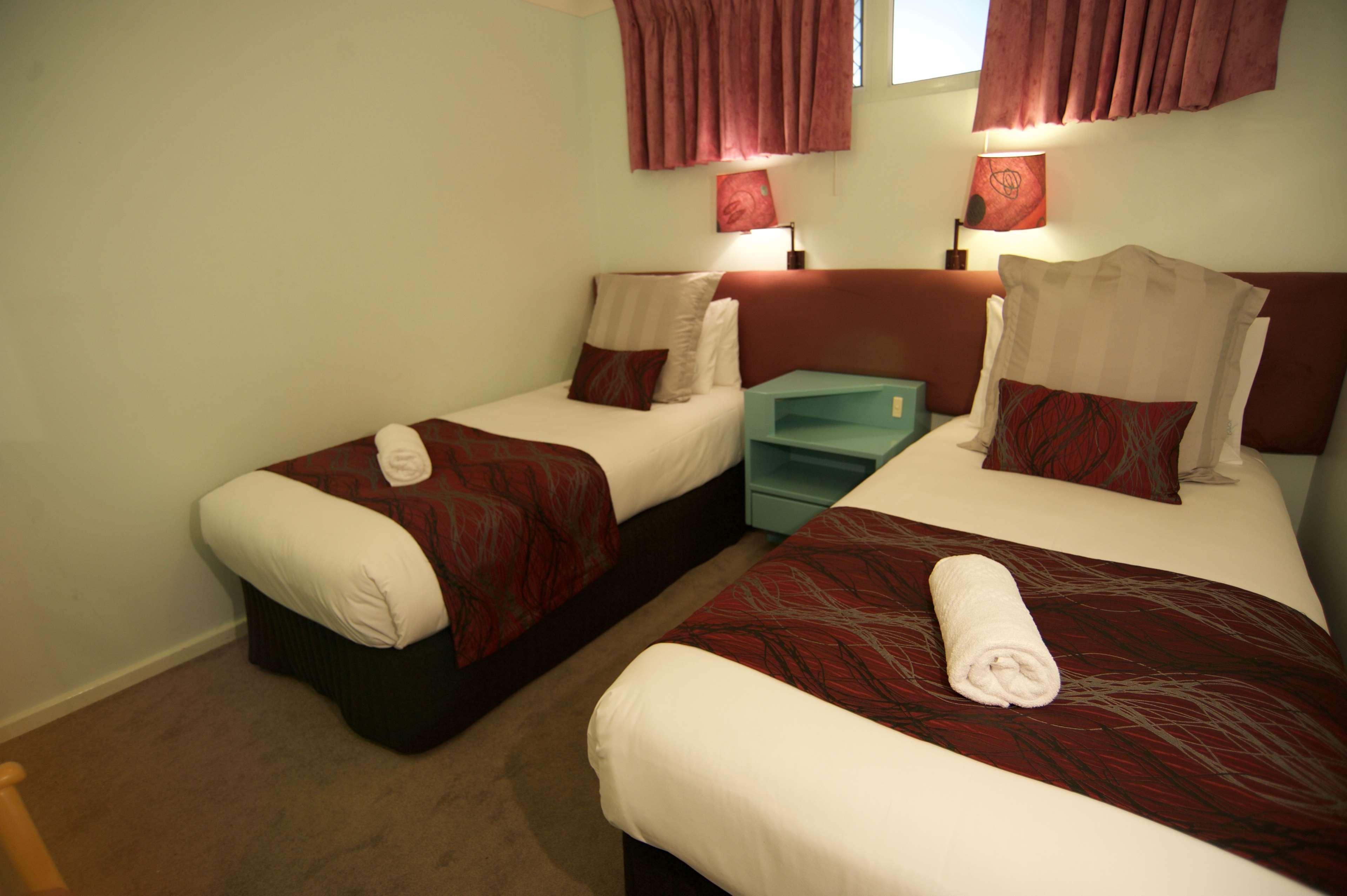 Surestay Hotel By Best Western The Clarence On Melville Albany Exterior photo